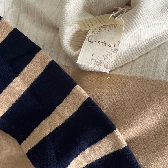 Hem & Thread Sweater - Picture 5 of 10